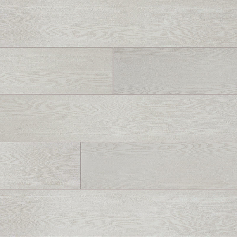 Light toned oak vinyl floor planks