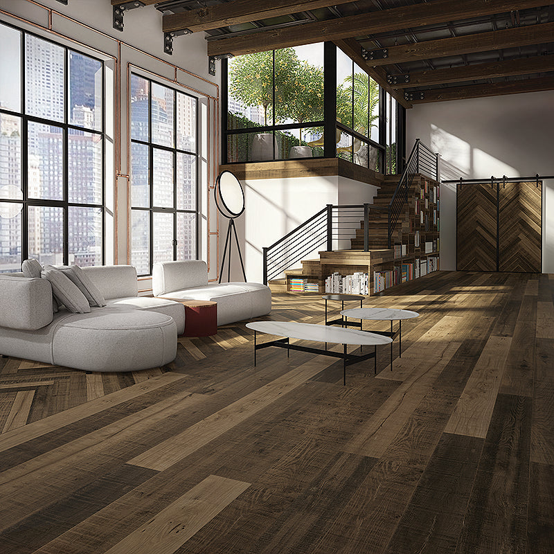 Farmhouse Compiano European Oak Hardwood in Herringbone